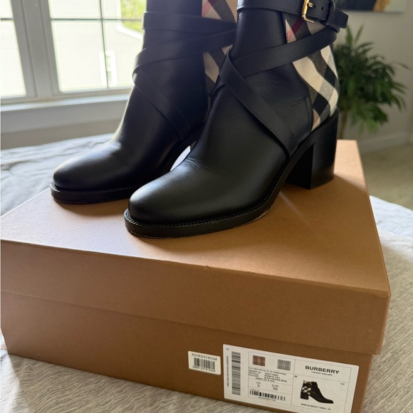 Authentic Burberry Black and Cream Check Ankle Booties - Picture 4 of 7